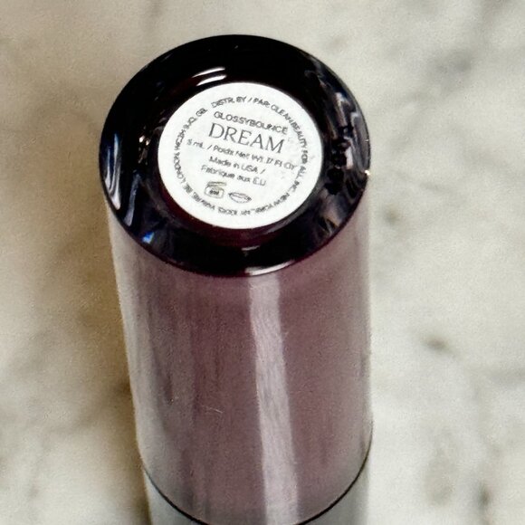 Saie Glossybounce™ High-Shine Hydrating Lip Gloss Oil | Dream (berry) | NEW - Picture 3 of 4
